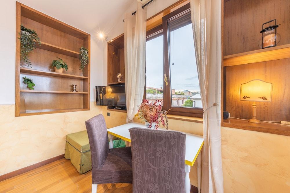 Panoramic View Studio in Rome - Tap to explore photos