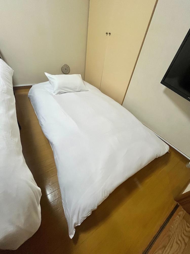 SF Heights Room Type - Basic Triple Room, 1 Bedroom, Non Smoking SF Heights Room Type - Basic Triple Room, 1 Bedroom, Non Smoking