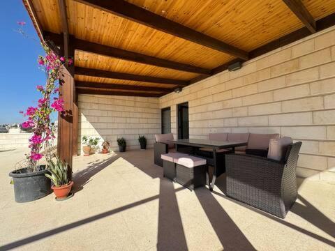 Lemon Tree Residence Room Type - Penthouse Apartment Lemon Tree Residence Room Type - Penthouse Apartment
