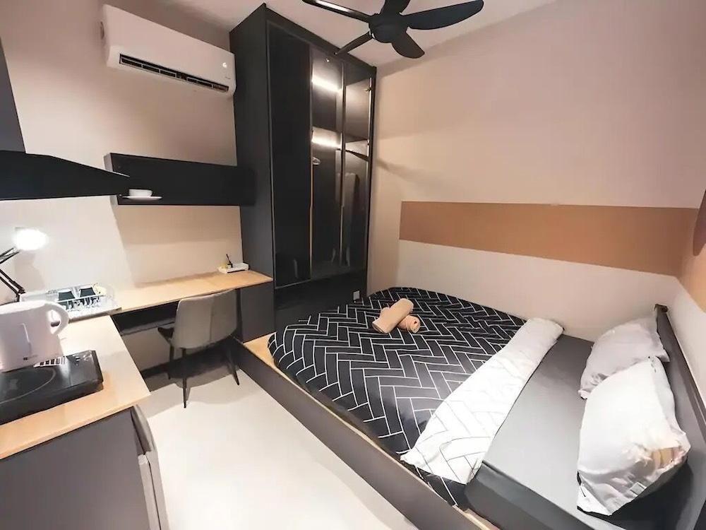 Guestonic Neu Suite Cozy Studio Room Type - Apartment, 3 Bedrooms