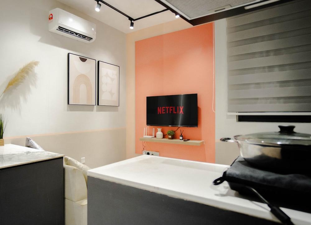 Guestonic Neu Suite Cozy Studio Room Type - Standard Apartment, 2 Bedrooms Guestonic Neu Suite Cozy Studio Room Type - Standard Apartment, 2 Bedrooms