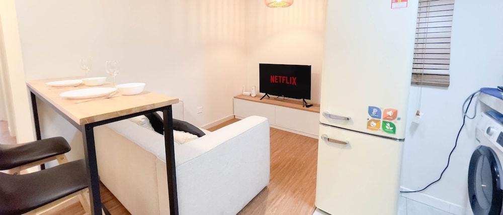 Guestonic Neu Suite Cozy Studio Room Type - Apartment, 2 Bedrooms Guestonic Neu Suite Cozy Studio Room Type - Apartment, 2 Bedrooms