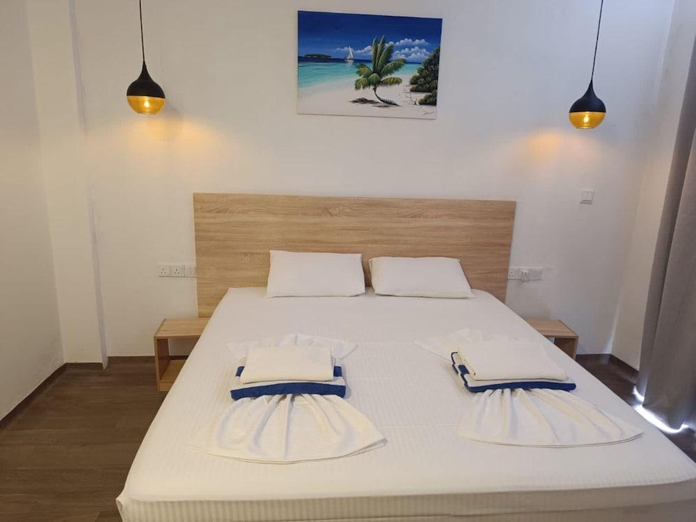 The Sunset Villa Room Type - Deluxe Double Room, Sea View
