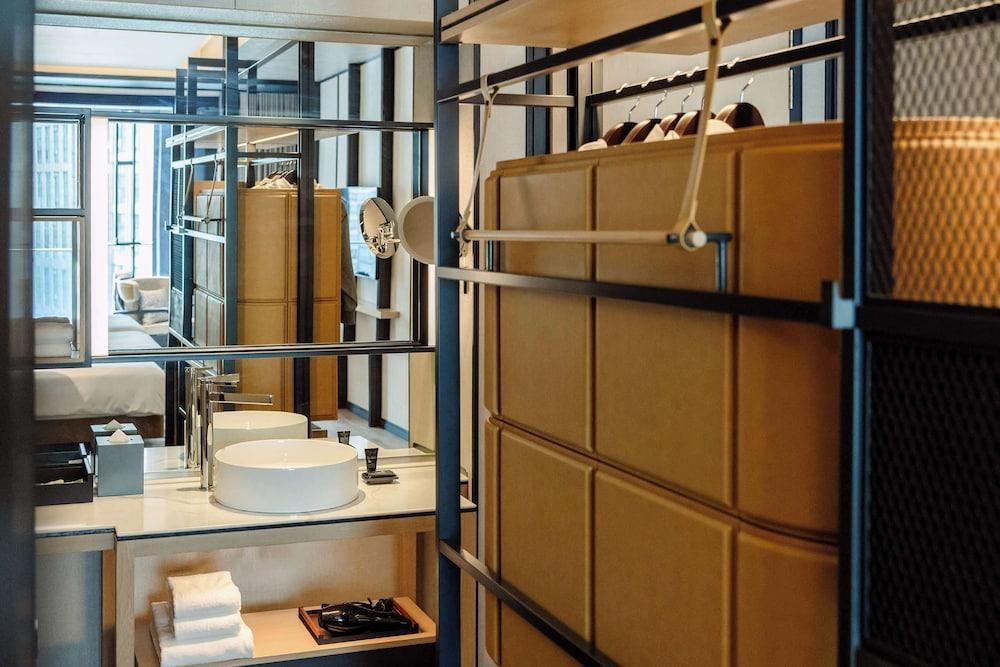 Hyatt Centric City Centre Kuala Lumpur Room Type - 2 TWIN BEDS, HIGH FLOOR