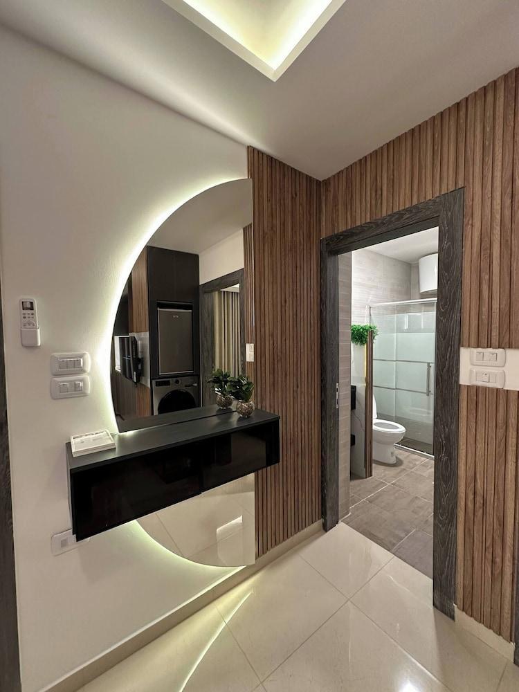 JRE Modern Apartment In Abdoun-amman - Tap to explore photos