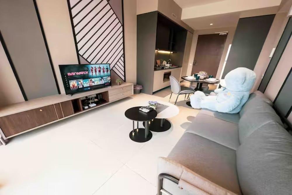 Guestonic Millerz Luxury Home Room Type - Apartment, 2 Bedrooms, Balcony