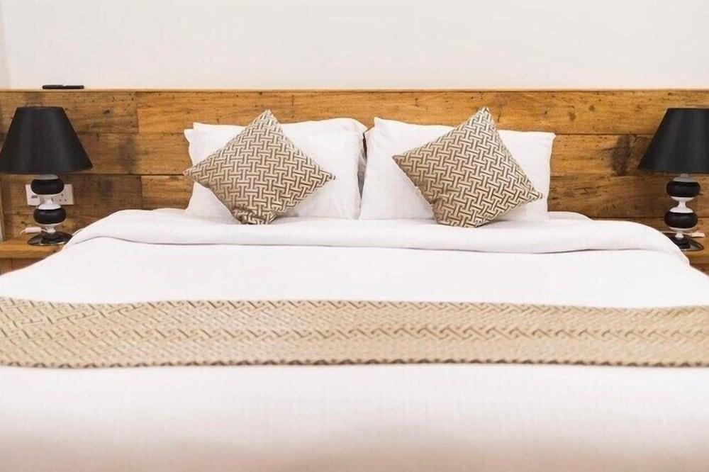 Suffix Retreat - Stay, Dive & Explore Fuvahmulah Room Type - Deluxe Double Room