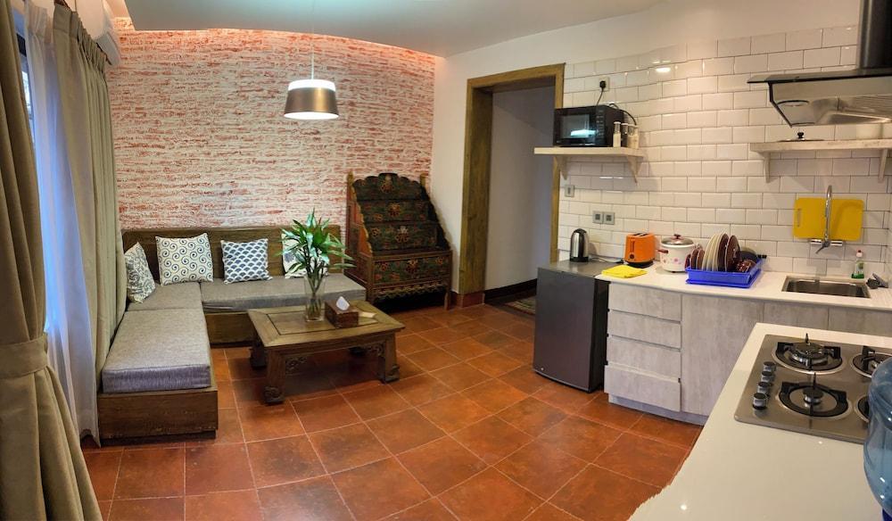 Uma Residence & Suites Room Type - Premium Apartment