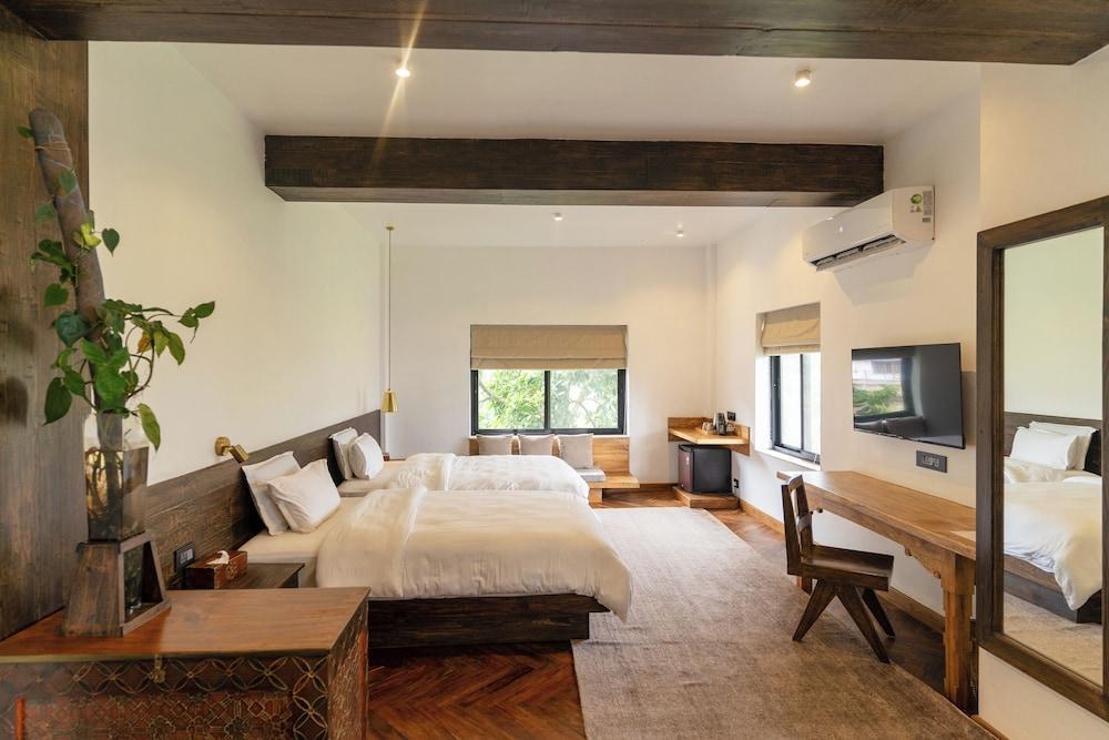 Uma Residence & Suites Room Type - Signature Suite