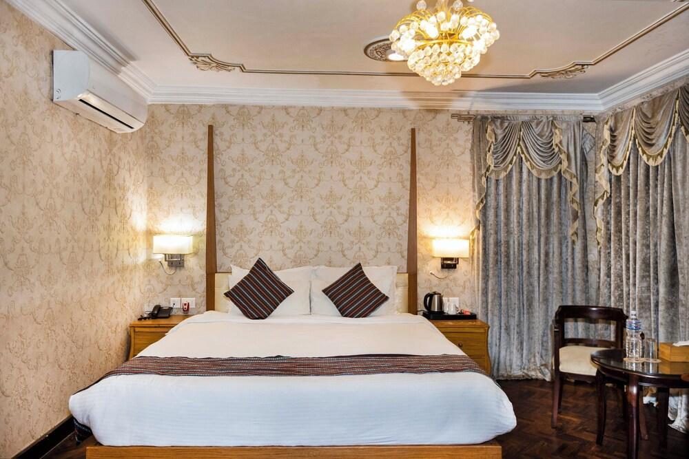 Buki Lazimpat - Boutique Hotel Room Type - Deluxe Double or Twin Room, Balcony, Garden View