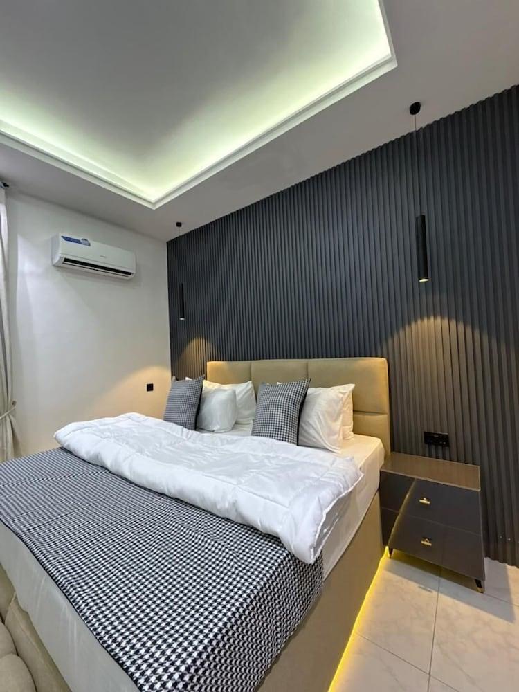 DELIZ HOMES AND HOTEL