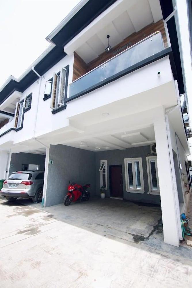 Oasis Villa-Lekki - Tap to explore photos