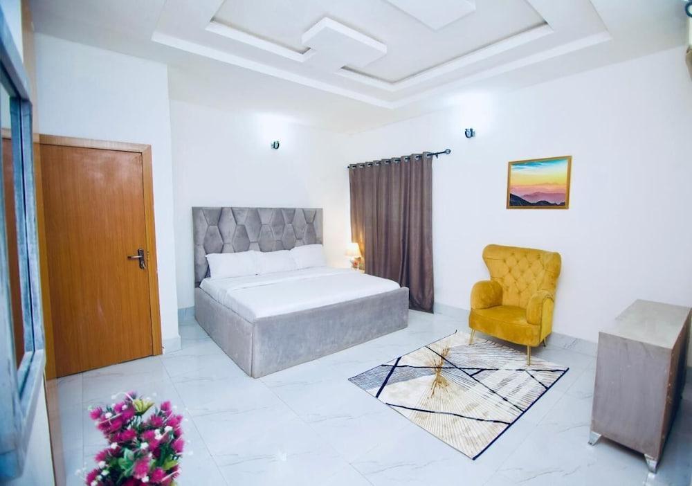 Oasis Villa-Lekki Room Type - Room, Balcony, City View