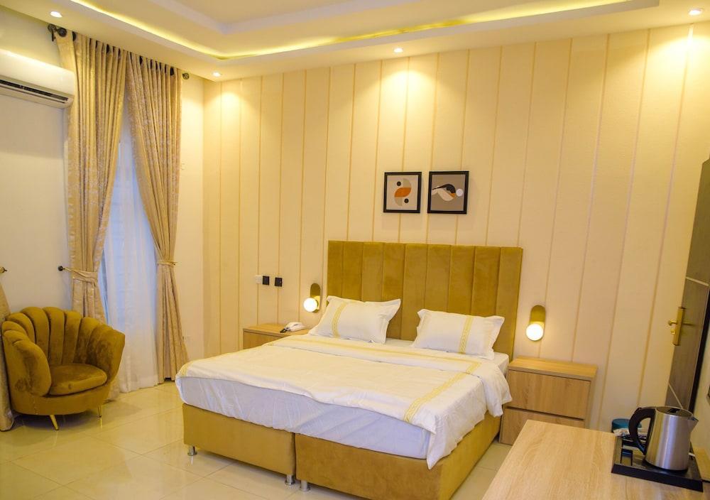 Elcastillo Homes Room Type - Executive Room