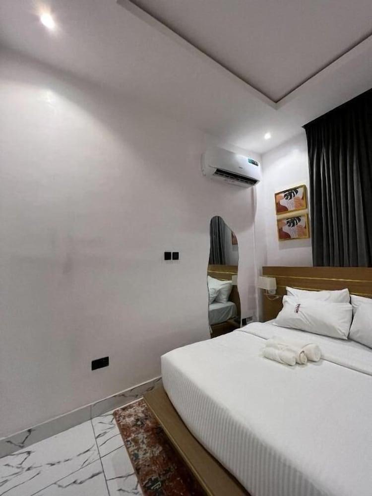 Bricks Residence Boutique Hotel & Towers