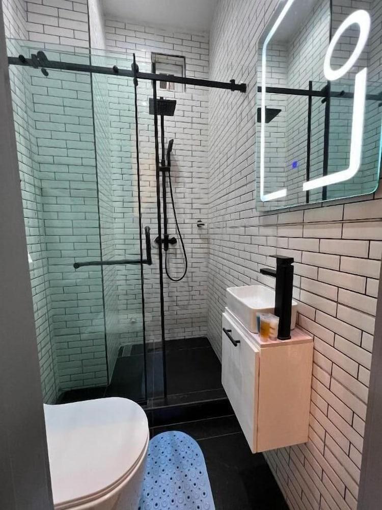 Bricks Residence Boutique Hotel & Towers - Tap to explore photos