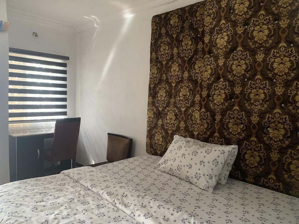 New Travellers Lodge