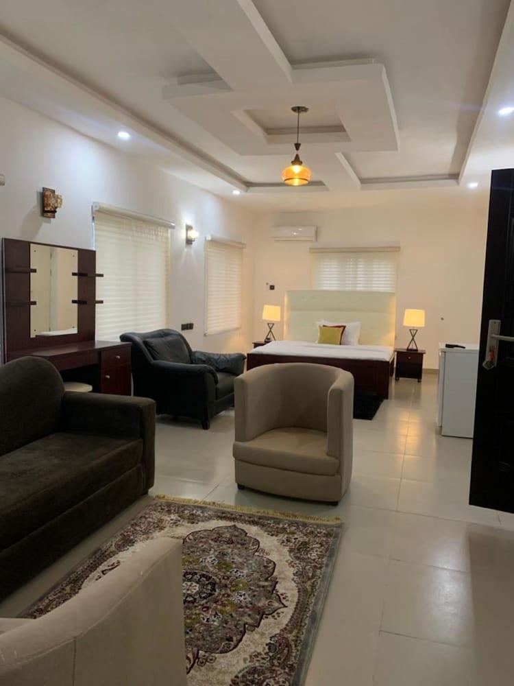 Merol's Place Room Type - Family Apartment