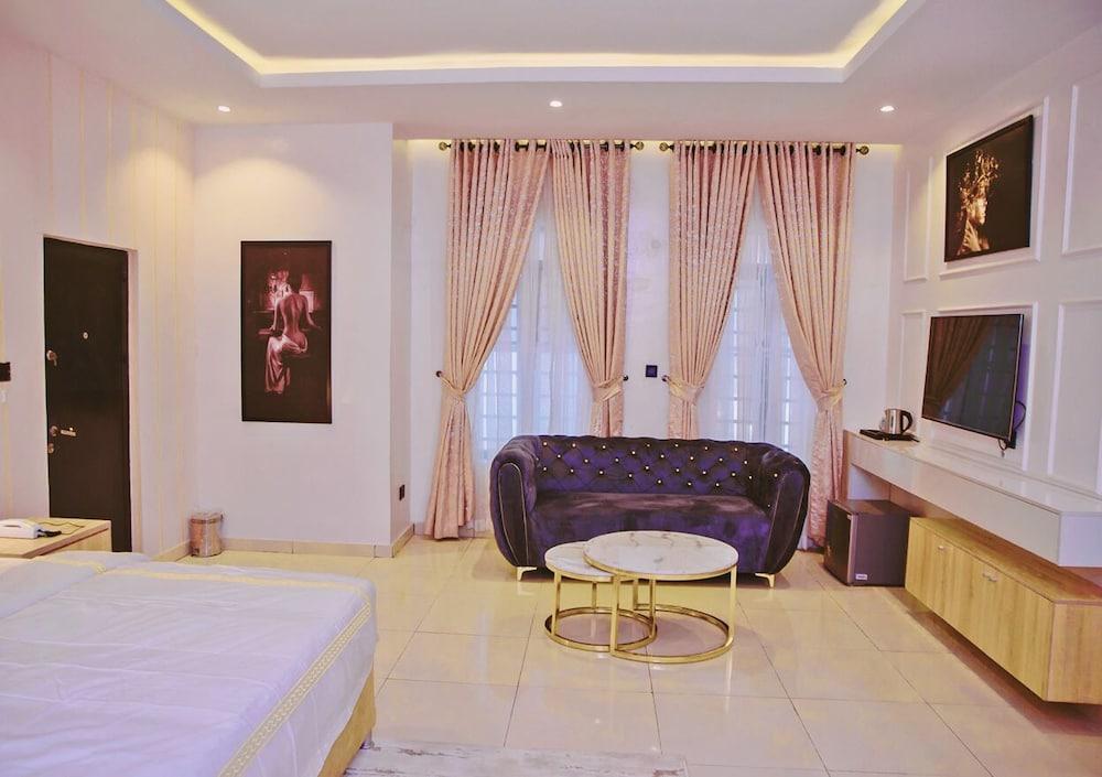 El Castillo Pretigious Hotel Room Type - Executive Room