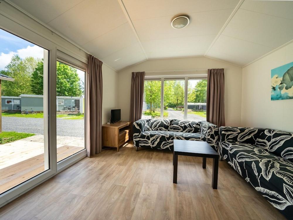 Chalet With Garden and Parking - Tap to explore photos