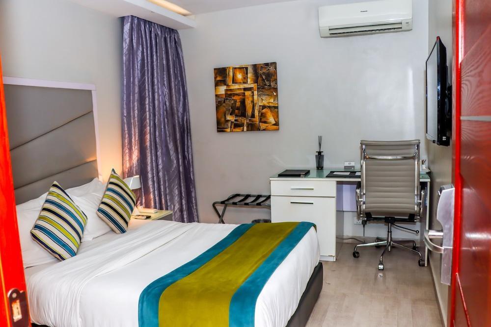 Angle Villa Room Type - Comfort Room