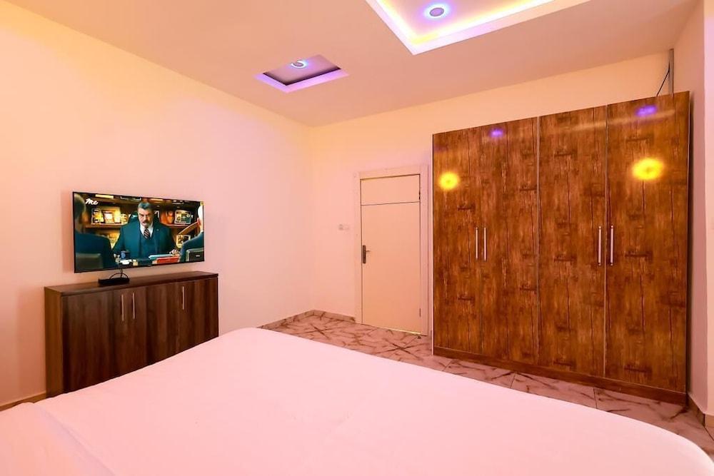 15 Sule Olusesi Rd