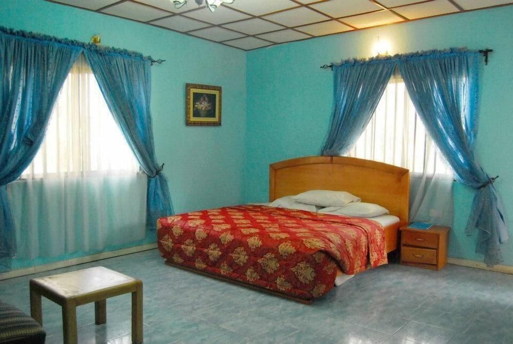 Piccadilly Suites and Luxury Apartment Room Type - Signature Room