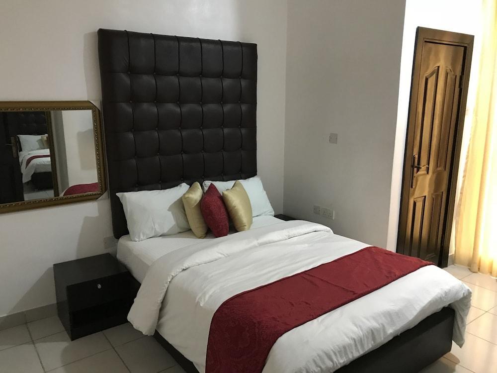 H3 Luxury Cottage Room Type - Studio, 1 Queen Bed, Non Smoking