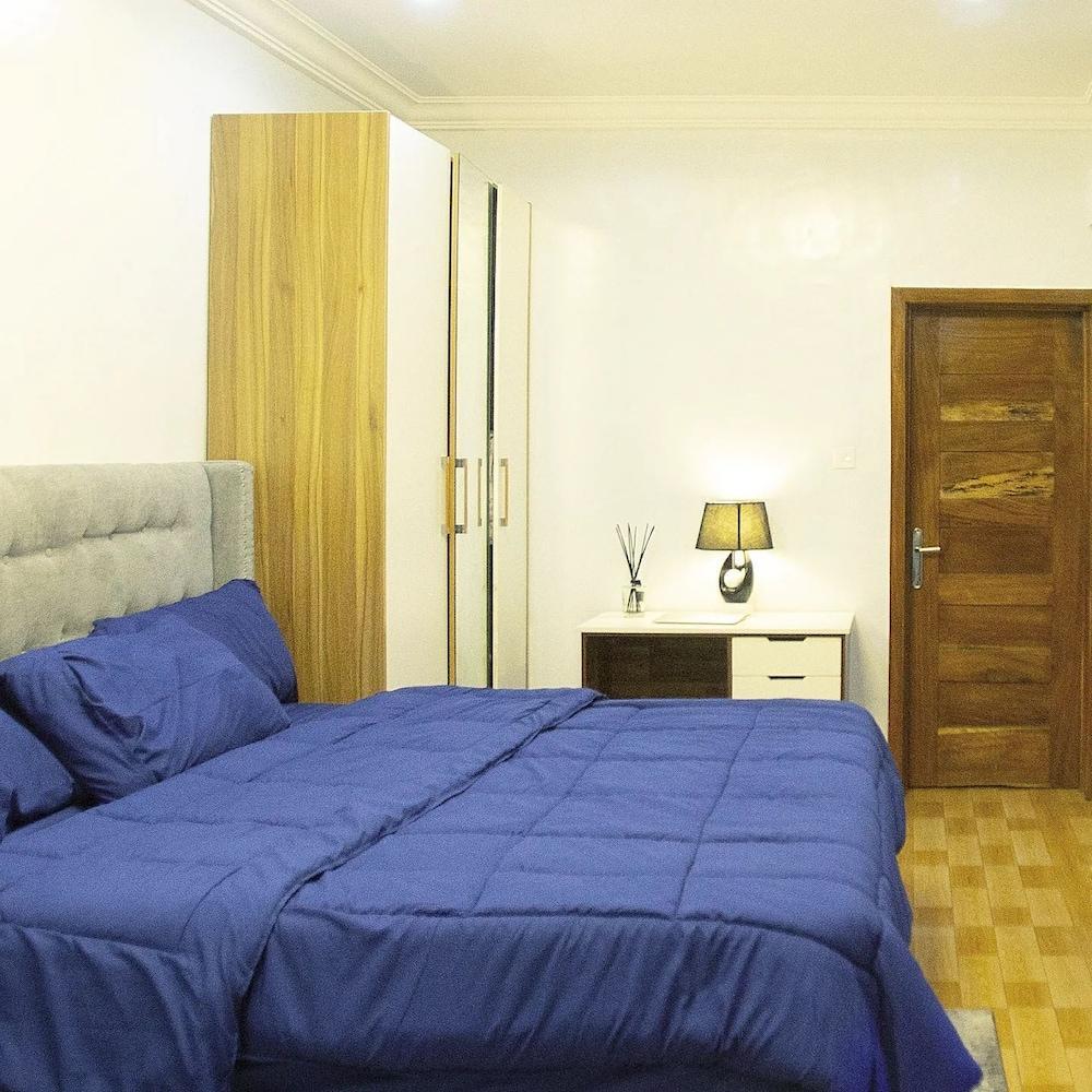 Siba Heights Hotel and Suites Lekki - Tap to explore photos