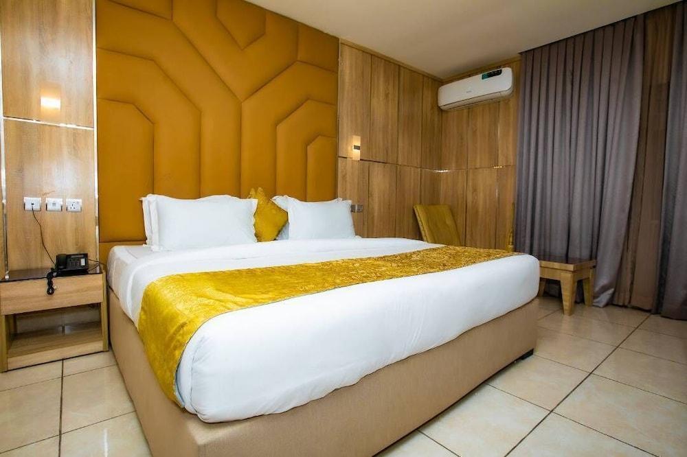 De Phantom Continental Hotel Lekki Room Type - Exclusive Room