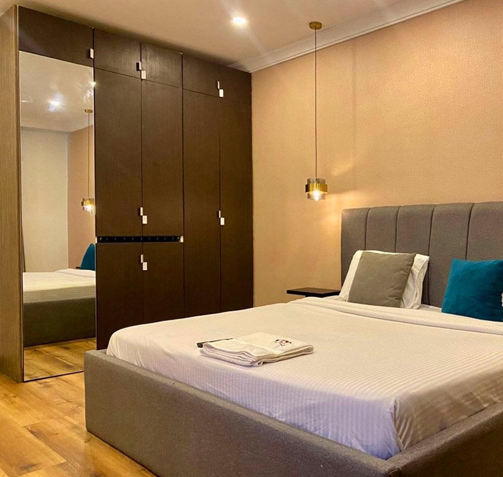 Sunflower Residence Oniru Room Type - Superior Room