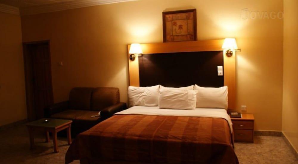 Dmatel Hotel and Resort Room Type - Deluxe Room