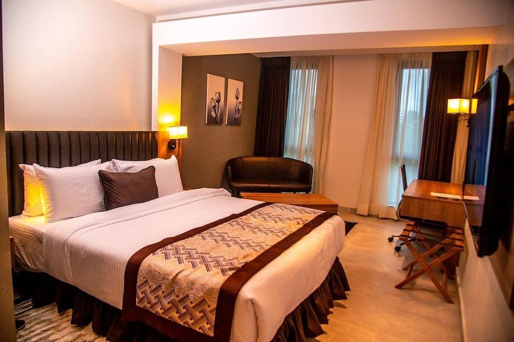 Golden Tulip Lekki Hotel - Tap to explore photos