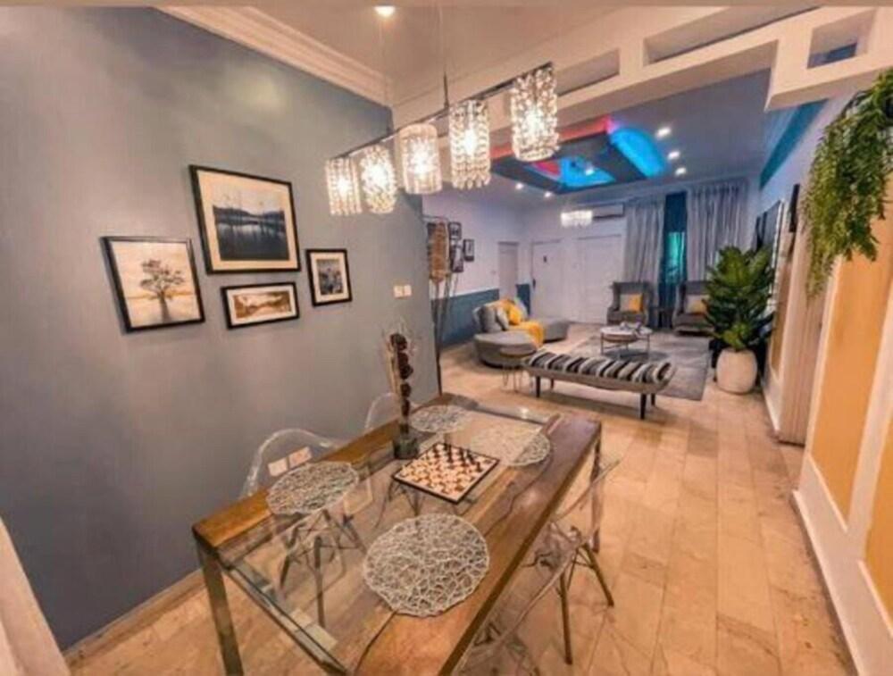 Granville Penthouse Apartments - Tap to explore photos