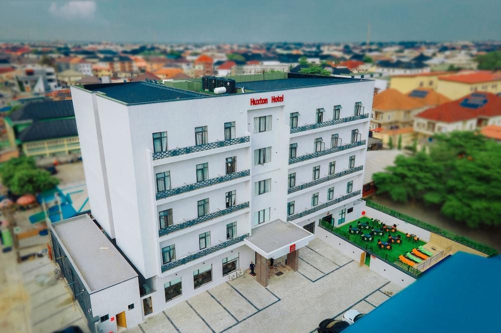 Huxton Hotel