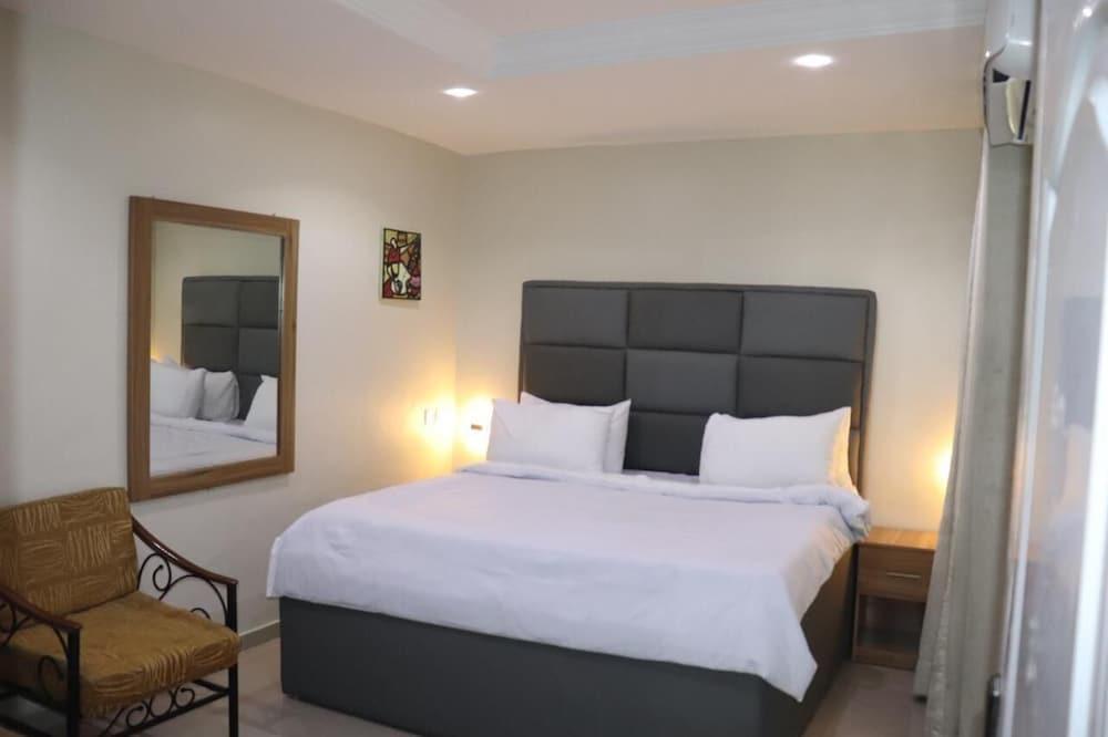 Bronx Suite by Jaynice Homes Lekki Room Type - Economy Room