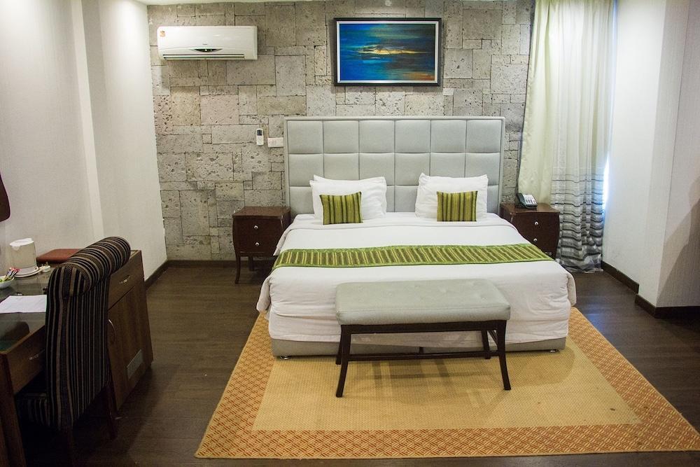 Sun Heaven Hotel & Resort Lekki - Tap to explore photos