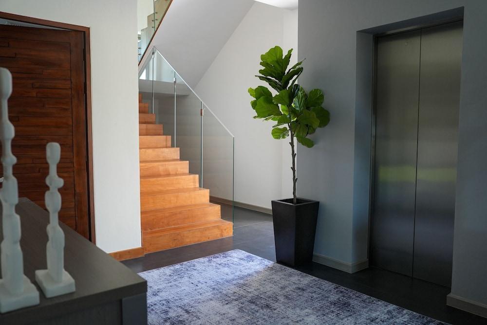 Legend most Luxurious 6Bedroom Seaview