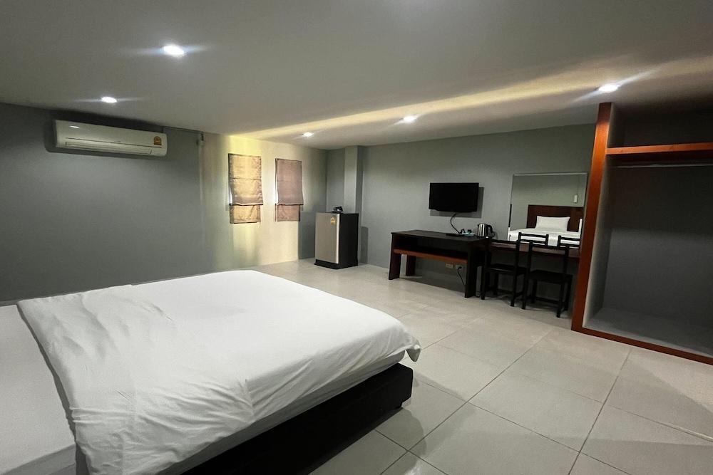 Room Beach Samui - Tap to explore photos