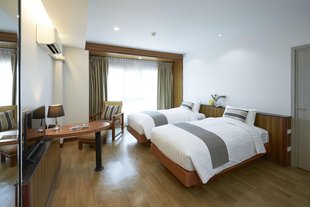 Cozy Don Mueang Hotel Room Type - Superior Twin Room