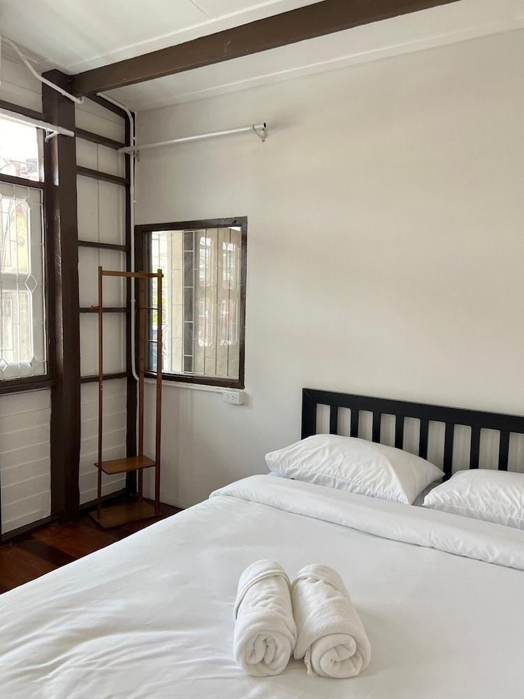 House Ju Room Type - Standard Single Room