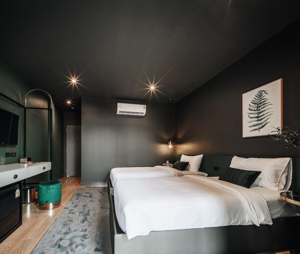 Cher Hostel Bangkok Room Type - Deluxe Twin Room
