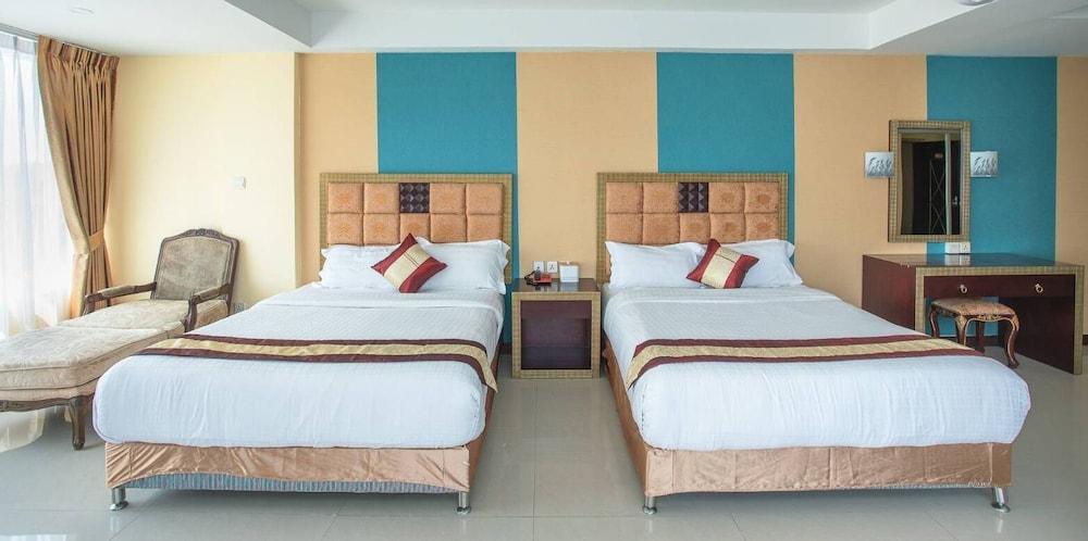 Darling Harbour Residence - Pattaya Room Type - Deluxe Double Room, 2 Queen Beds