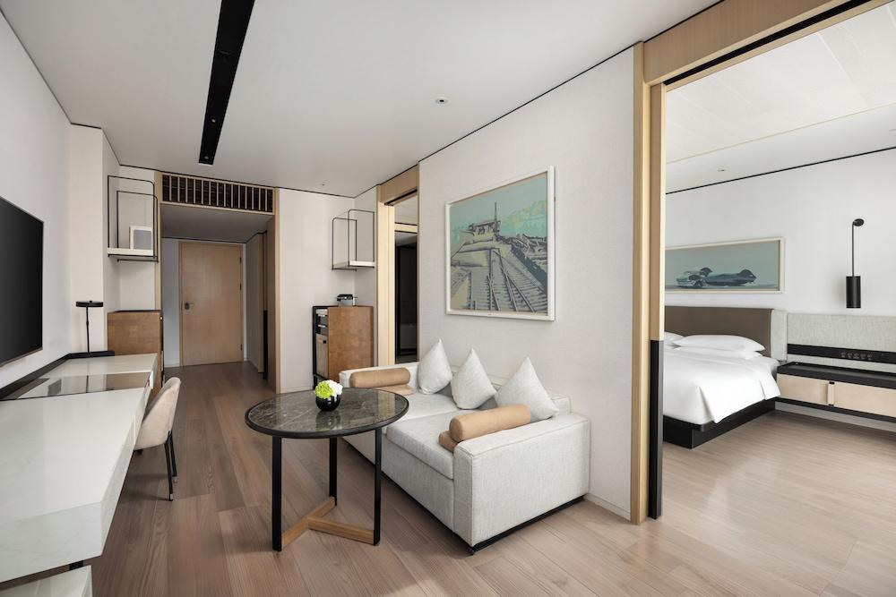 THE MUMIAN HOTEL Shenzhen Luohu Room Type - Business Suite