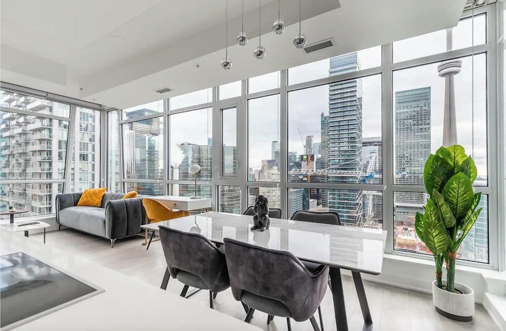 The Gallant Entertainment District Room Type - Presidential Suite, City View