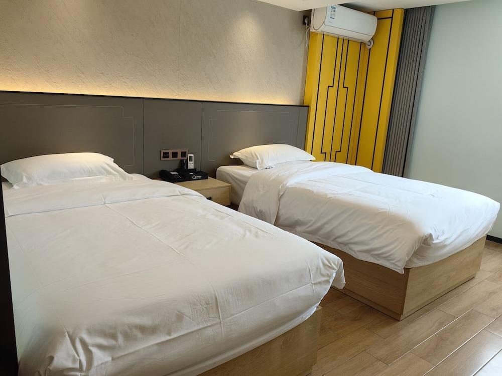 Yimi Apartment Guangyuan West Road Branch - Tap to explore photos
