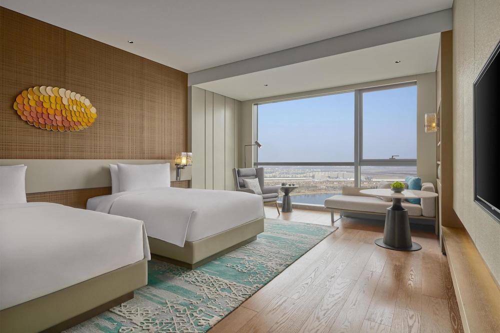 Hyatt Regency Shanghai Lingang - Tap to explore photos