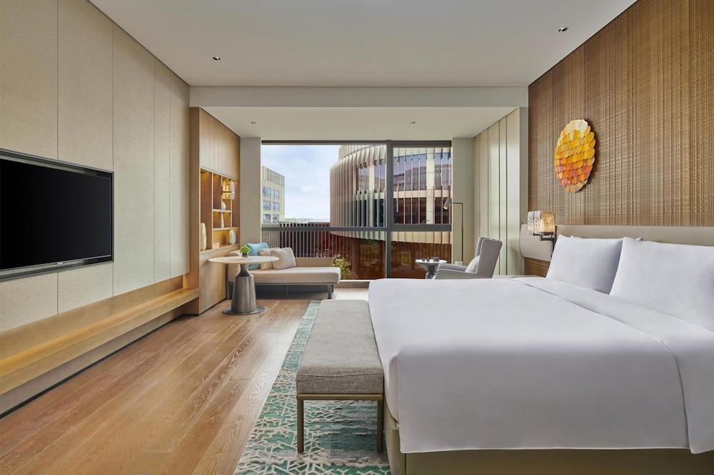 Hyatt Regency Shanghai Lingang Room Type - Room, 1 King Bed, Garden View
