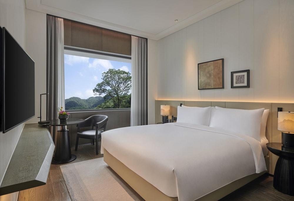 Oriental Resort Guangzhou Room Type - Deluxe King Room