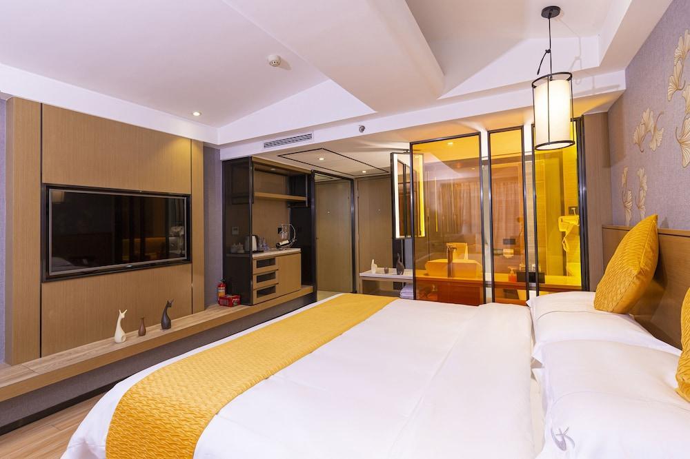 Orange Tree International Hotel Room Type - Elite Double Room, 1 Queen Bed, Accessible, Non Smoking